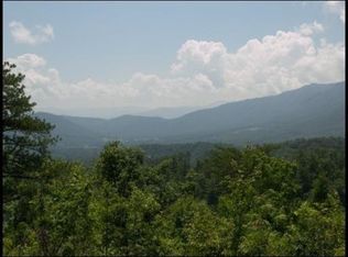 728 Blueberry Ln, Townsend, TN 37882