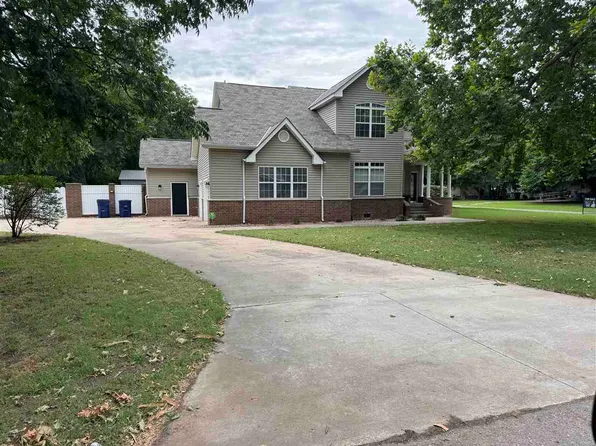 313 W Steele St, Marlow, OK 73055