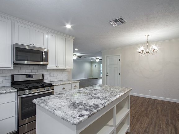 4th image of 107 Woodway Ln