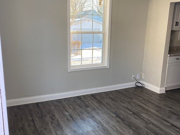 2nd image of 521 N Main St #521