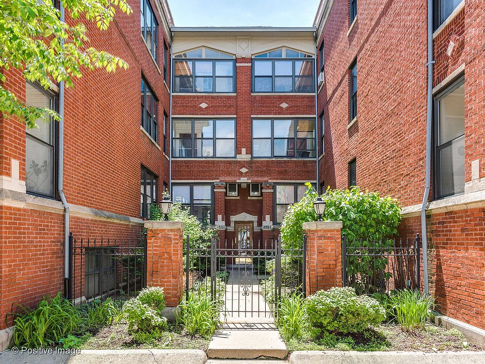 1st image of 1911 W Montrose Ave APT 1