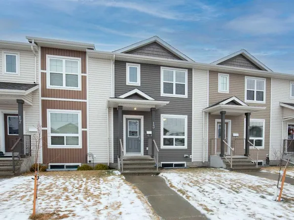 13 W Crimson Ct, Blackfalds, AB T4M 0A5