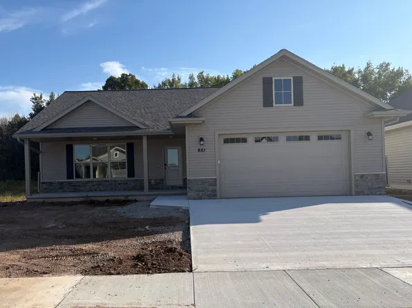 951 Enclave Ct, De Pere, WI 54115
