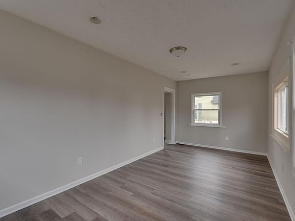 5th image of 1603 Harrisburg Pike