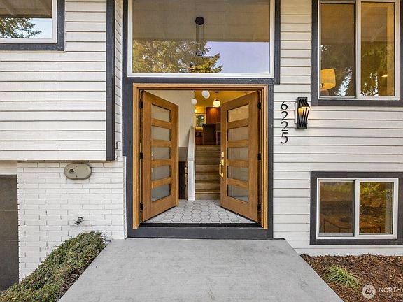 3rd image of 6225 122nd Avenue SE