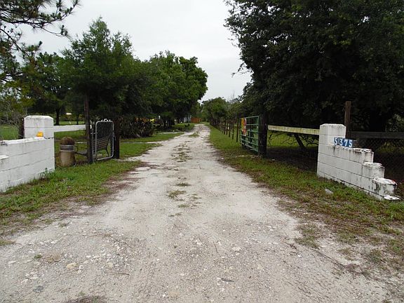 3rd image of 5375 Osceola Dr