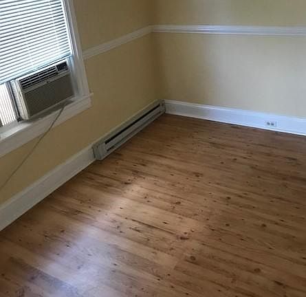5th image of 665 Oak Hill Ave APT 4