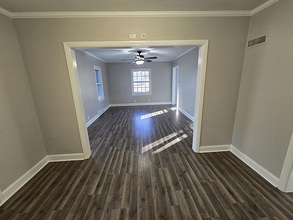 5th image of 909 Furman St