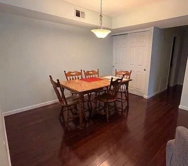 1015 Hopkins Ct — Photo 6
