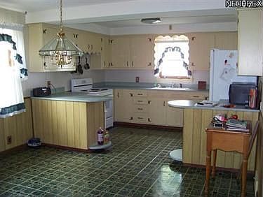 4th image of 5648 Norquest Blvd