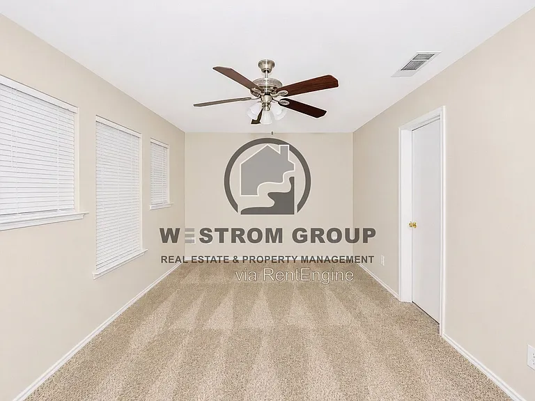 7120 Planters Row Dr — Photo 17