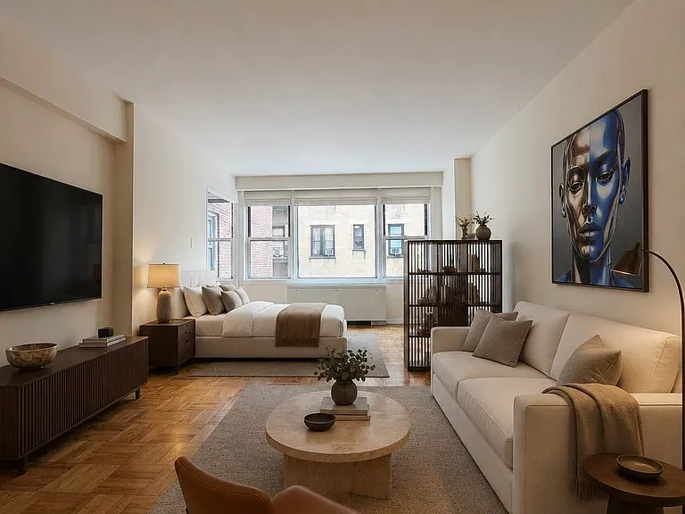 301 W 45th St #3A — Photo 1