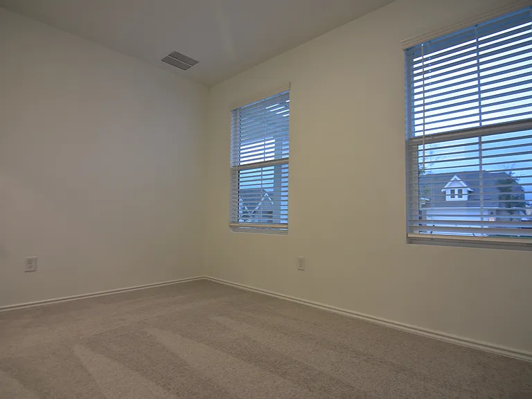409 Keefer Ln — Photo 41