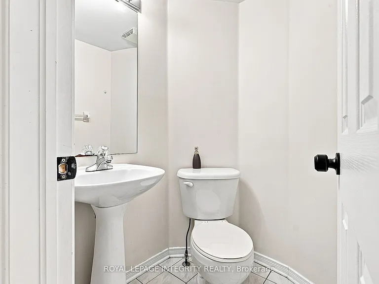 6 Crystal Park Cres — Photo 14