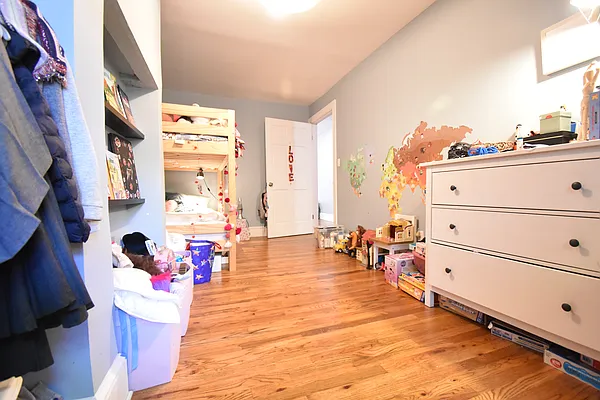 Rented by Wyllie Real Estate | media 22