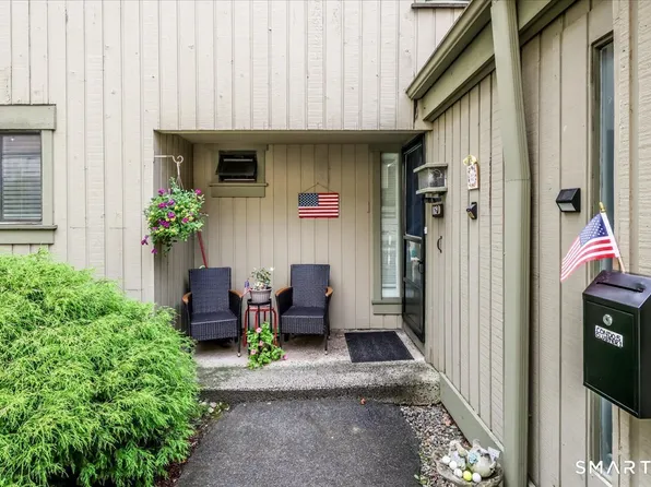 162 Heritage Village #D, Southbury, CT 06488