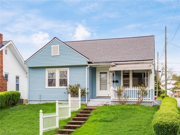 1863 Euclid Ave, Zanesville, OH 43701