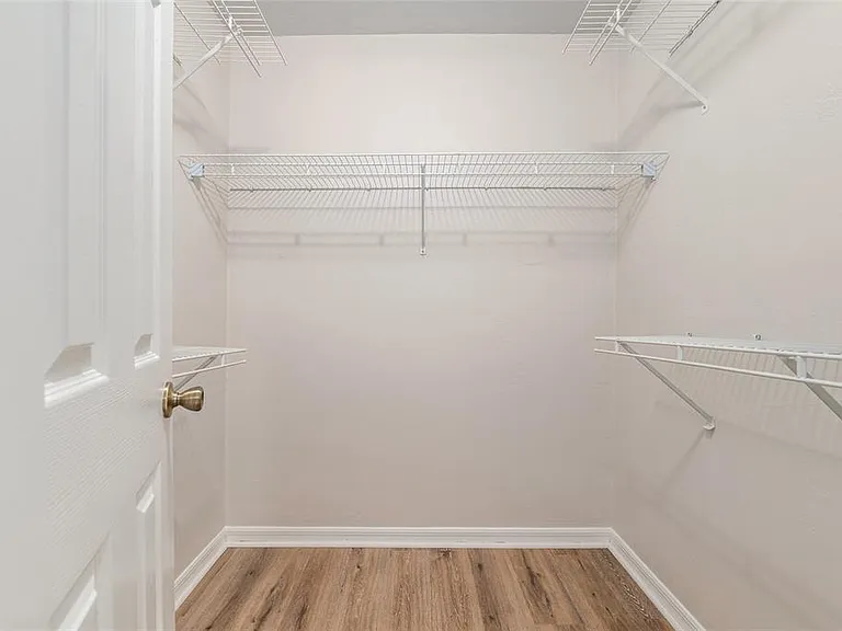 9755 SW 52nd Rd — Photo 32