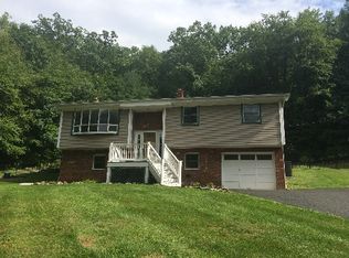 16 Statesville Quarry Rd, Lafayette, NJ 07848