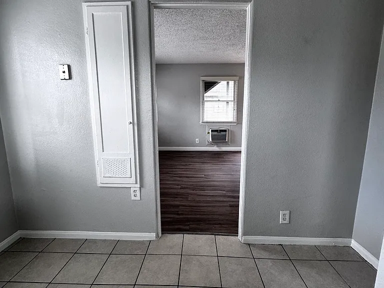 3961 Brockton Ave #4 — Photo 9
