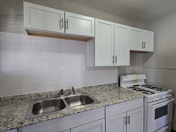 3rd image of 1703 E Lewis Cir #1