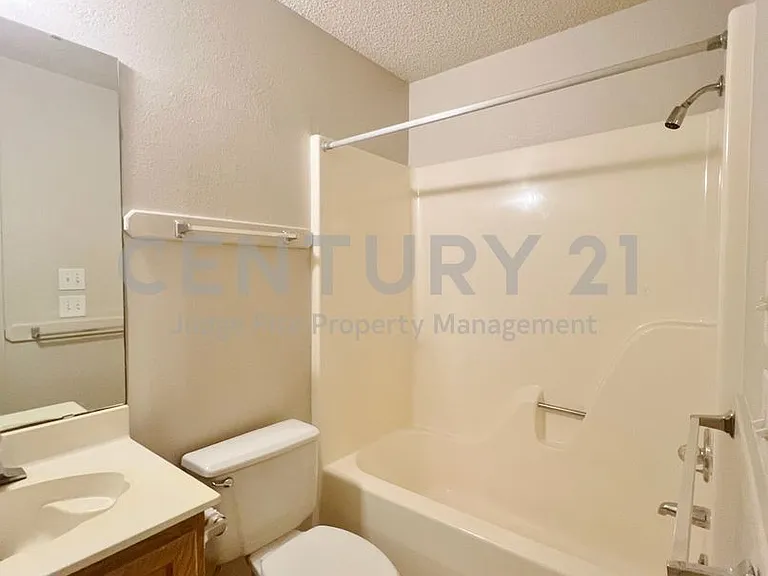 1110 S Rusk St #A — Photo 8