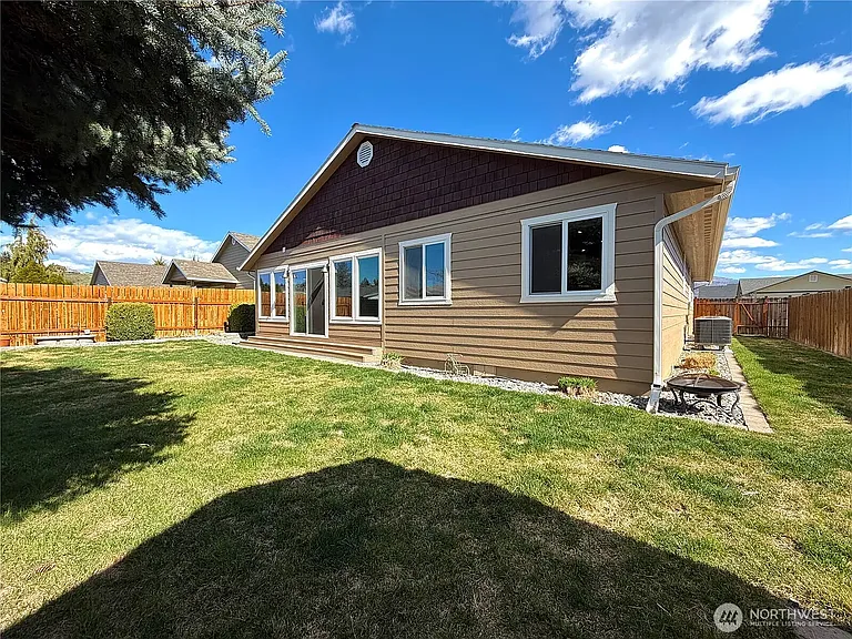 709 Paintbrush Ln — Photo 13