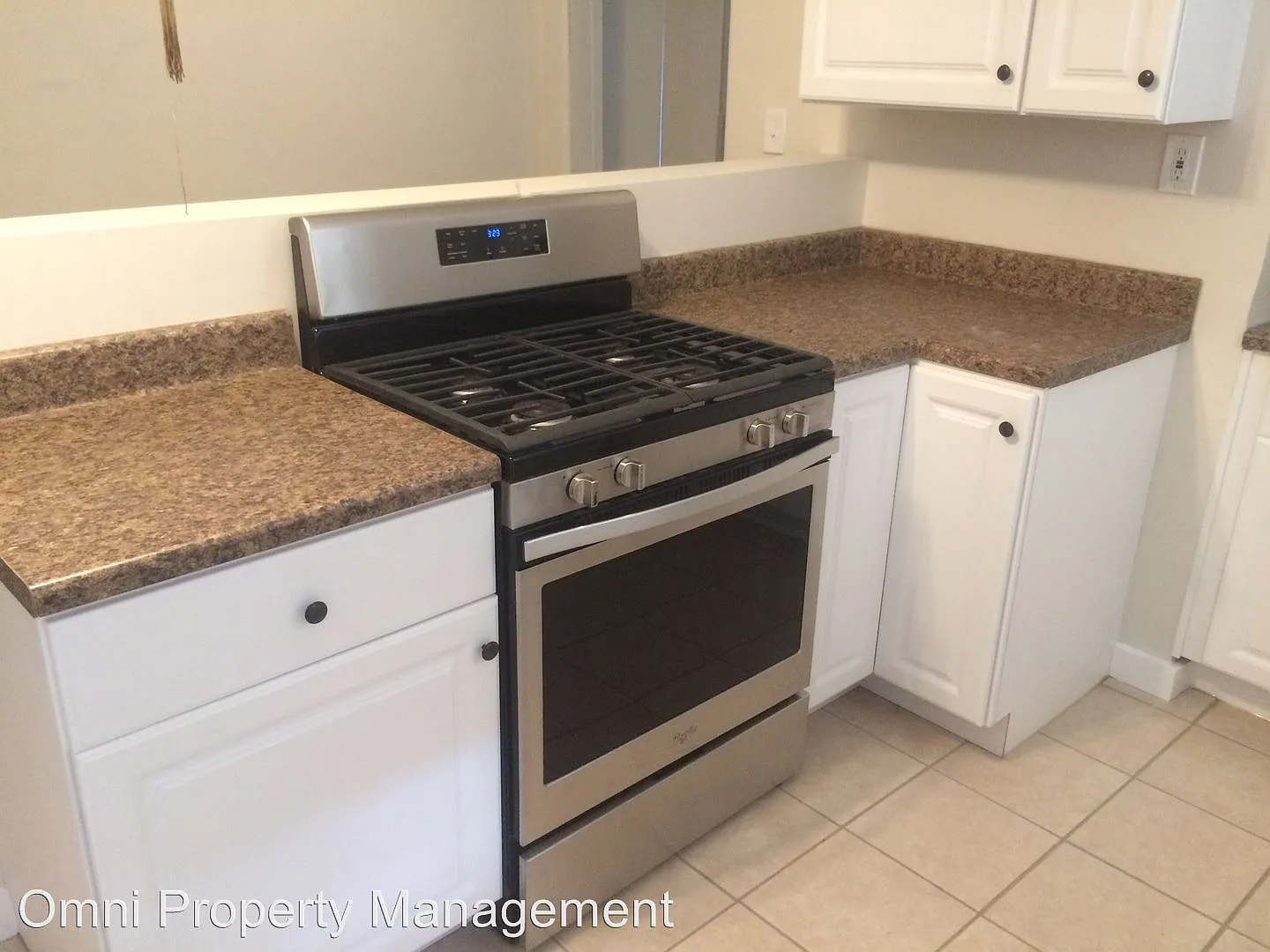 1055 Grand Ave photo 1