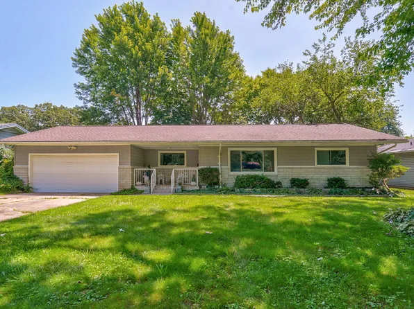 1626 S St Charles Avenue, Springfield, MO 65804