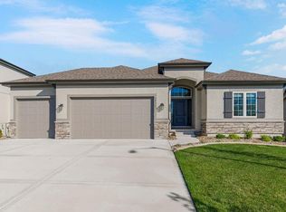 10329 N Potter Ave, Kansas City, MO 64157