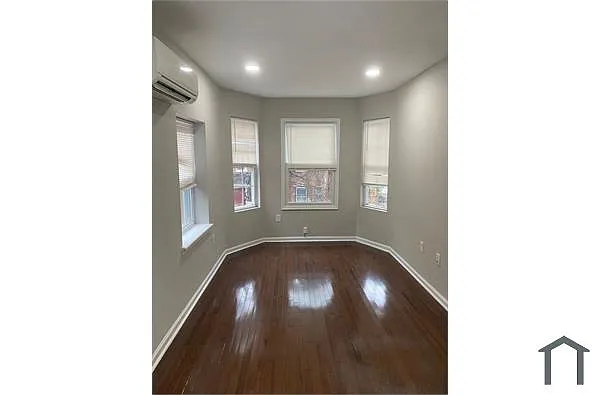 Building Photo - 1435 Cambridge St #2