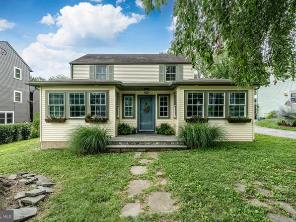 609 Lanmore Ave, Wayne, PA 19087