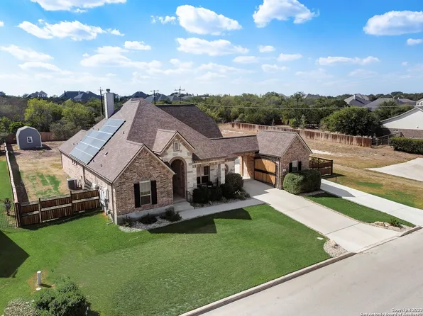 196 CASCADE TRL, Castroville, TX 78009