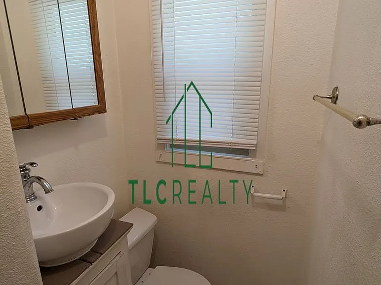 1340 Birch Ave — Photo 2