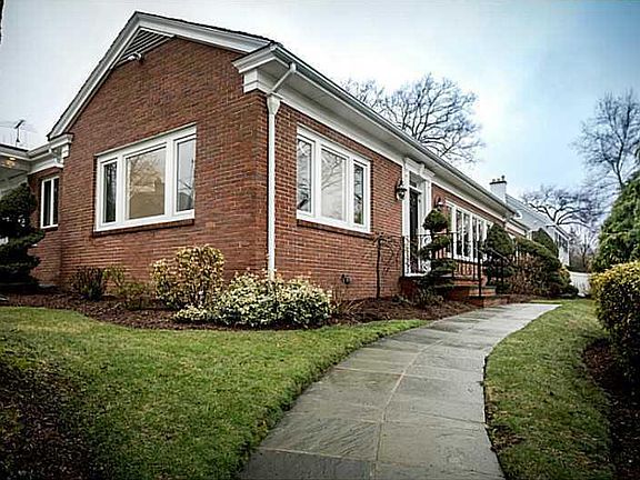 3rd image of 620 Elmgrove Ave