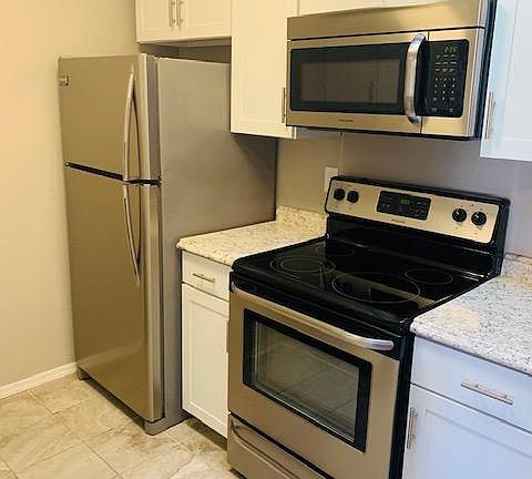 5th image of 409 W Yukon Dr Unit 2