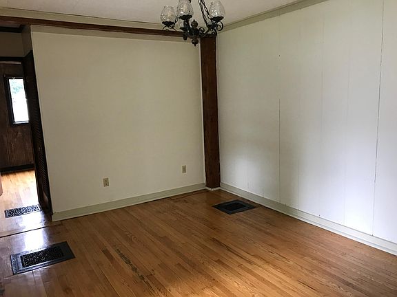 4th image of 23 Logan Ave #A