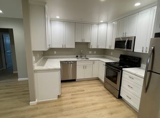 1212 Regent St, Alameda, CA 94501