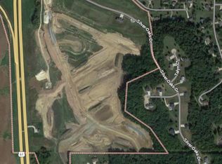 8747 Cambria Dr, Dubuque, IA 52003