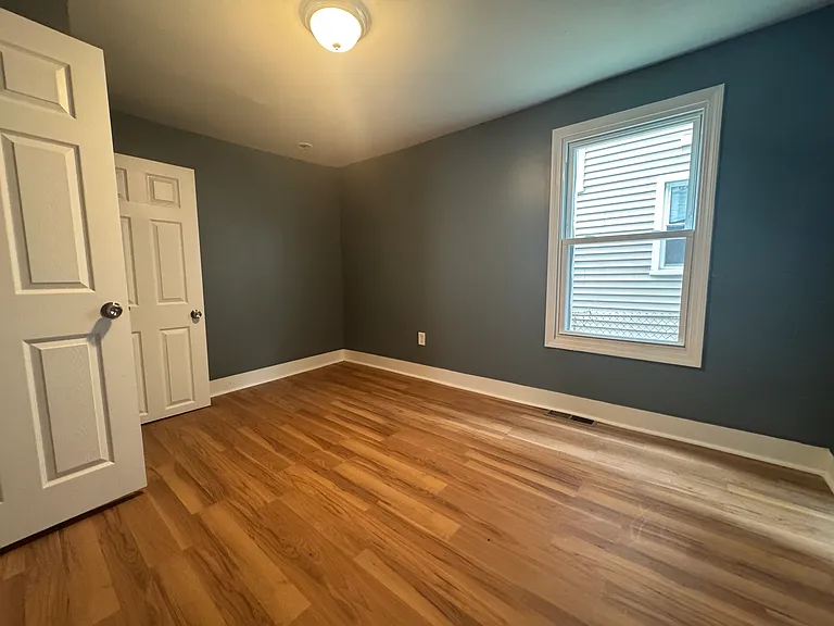 1496 Iranistan Ave #1L — Photo 6