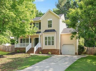 121 River Hills Dr, Clayton, NC 27527