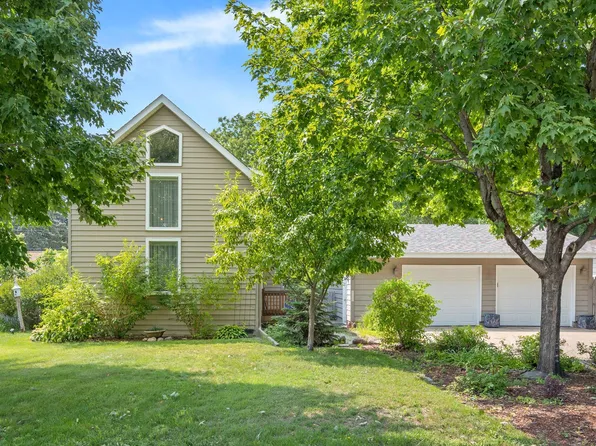 1895 Manton St, Maplewood, MN 55109