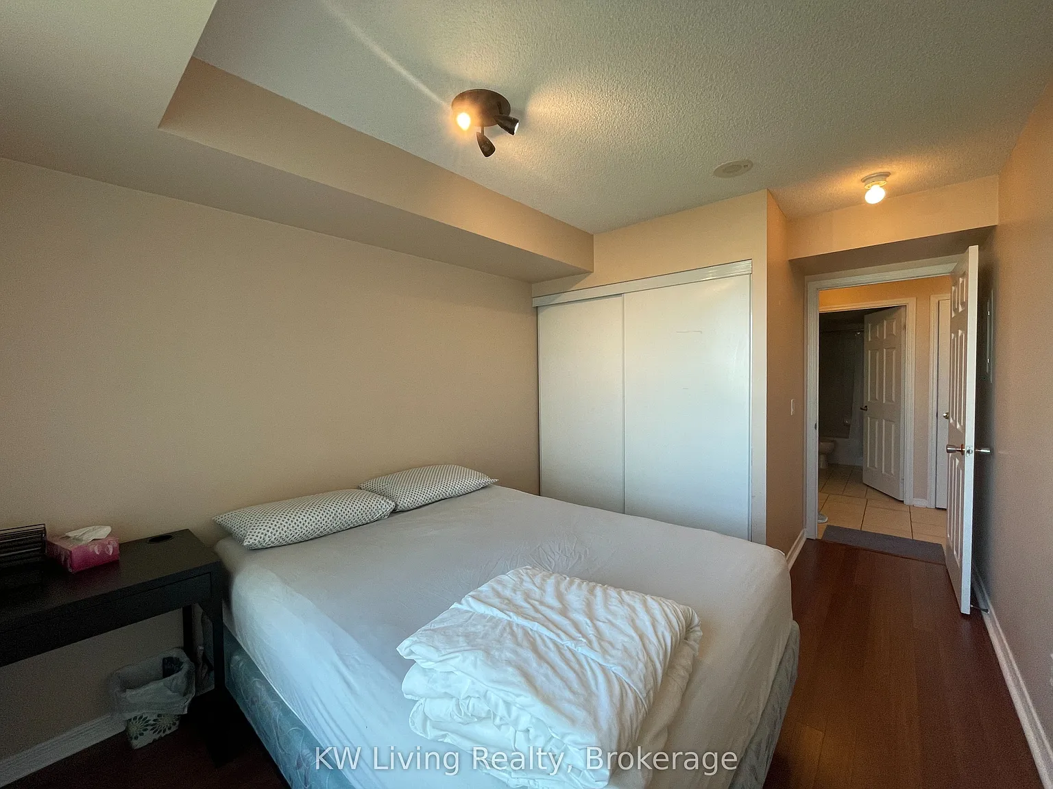 Papillon Place II — Photo 4