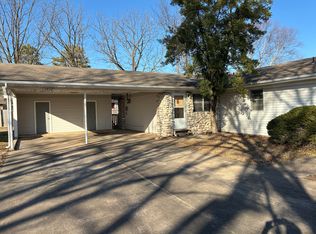 2937 E Stanford St, Springfield, MO 65804