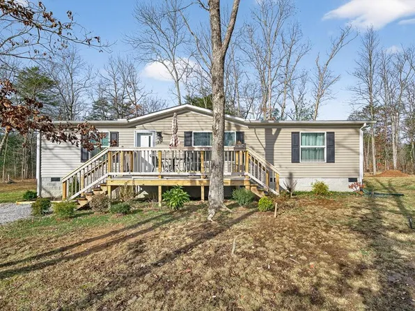 22 Lancer Dr, Crossville, TN 38572