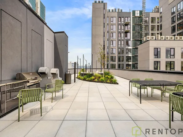 554 West 46th Street image 15 of 18