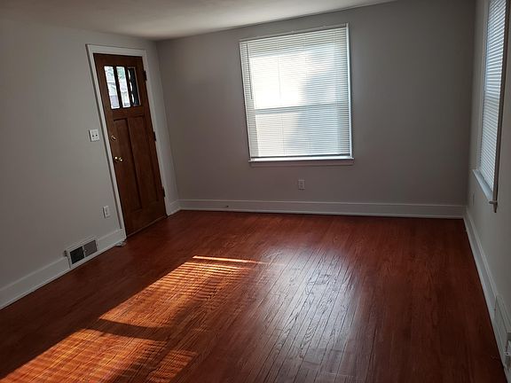 2nd image of 412 Leland St #1