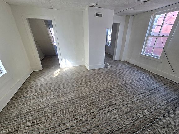 3rd image of 1218 W 2nd St