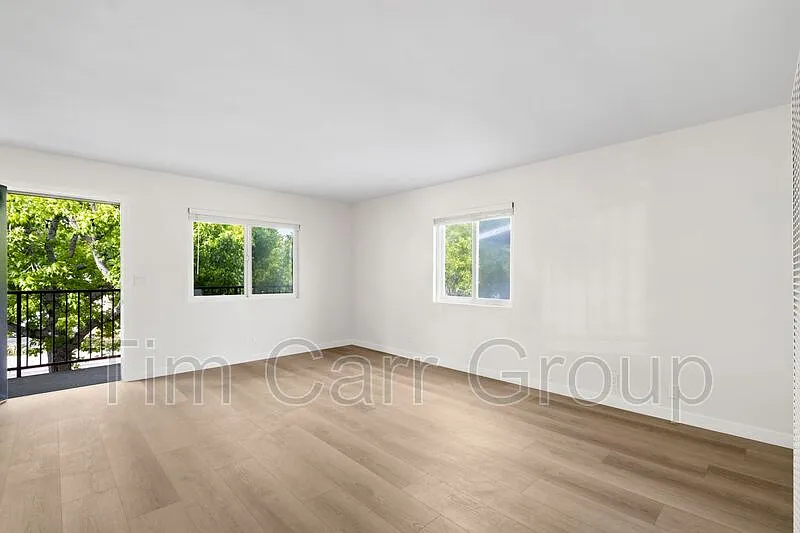 2 bed, 1.0 bath, 788 sqft, $2,850 — Photo 2