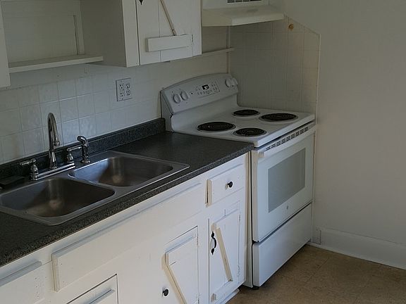 Kitchen with limited counter space and cabinets